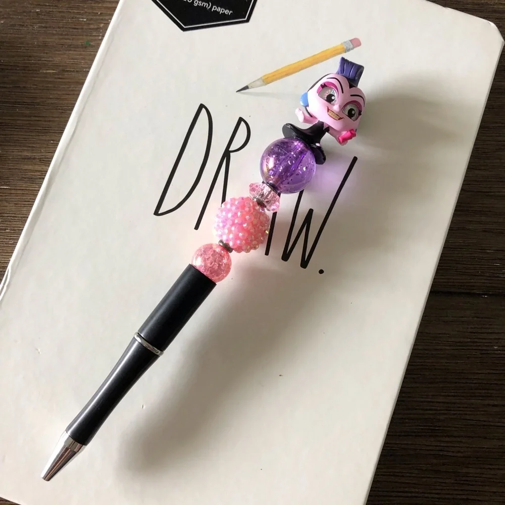 Disney Doorables: The Emperor’s New Groove: Yzma handmade beaded pen